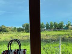 -Chom Cafe and Restaurant