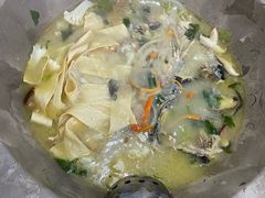 -姚记抚仙湖石锅鱼庄