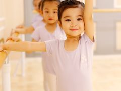-艺彩童馨舞蹈培训学校(西湖道校区)