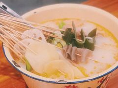 -老城区炭火牛蛙锅(国展中心店)