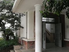 -上海市民办新华初级中学