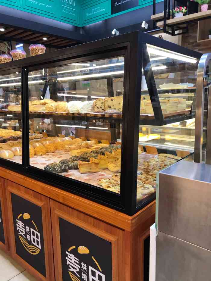 麦田烘焙-"家附近开了两三年的店,平时偶尔会买面包吃.