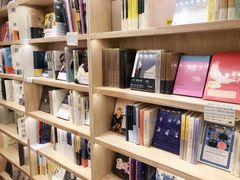 -猫的天空之城概念书店(印象城购物中心店)