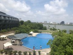 -上海滴水湖皇冠假日酒店