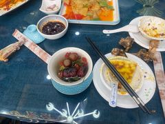 -三江源美食城