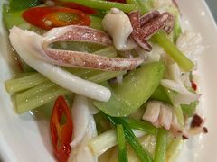 丝瓜炒鱿鱼-盛中钰广味小馆