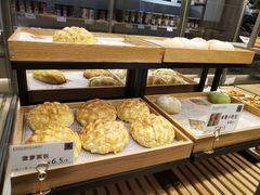 -顶东面包花园·生日蛋糕(世博店)