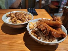 -红猪卤肉饭(大西洋美食城店)