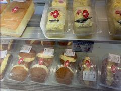 -白玉兰食品甜凤店(合生汇店)