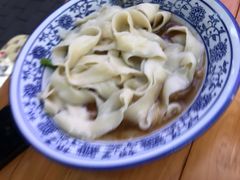 -渝之汇牛肉豌杂面