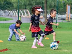 -Riverside河畔少儿足球培训(前滩店)