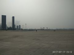 -东港音乐喷泉广场