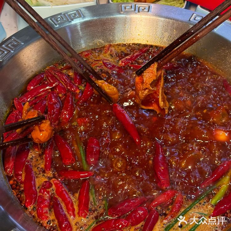 周末聚餐宝藏地！郑北忠鲜货自助火锅太绝了