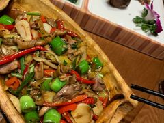 -老滇山寨•云南特色菜•地方菜•民族风情歌舞表演(金碧店)