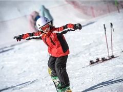 -十三陵雪世界滑雪场