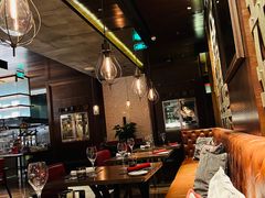 -恰餐厅及酒吧 CHAR Bar & Grill (北京丽都皇冠假日店)