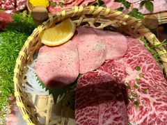 -山川小町·极番烧肉(新地假日广场店)