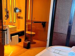 -三亚湾海居铂尔曼度假酒店