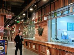 -宝燕海货工场(长江国际店)