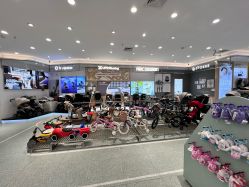 -国际蓝孩(万象天地店)