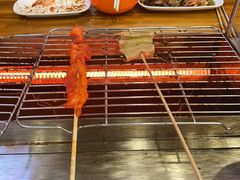 -哈尔滨小酒馆·鲜肉现穿自助烧烤(康新花园店)