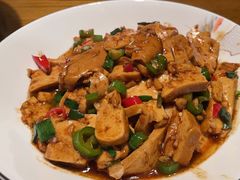 -爱碗亭·鲜炒湖南菜(壹城中心店)