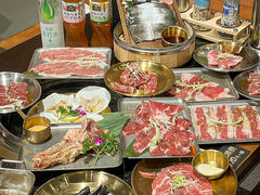 -何发发和牛烧肉·鳗鱼榴莲放题自助(乐峰广场店)