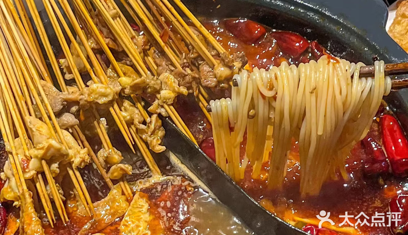 在南京！螺蛳粉+火锅+串串！一次吃到爽啊啊啊！！