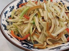 白水芹炒豆腐丝-小实惠嘉(威海路店)