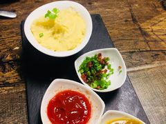 -HIGH FIVE哈福手工汉堡(桂林路店)