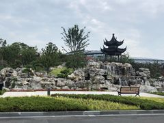 -上海滴水湖皇冠假日酒店