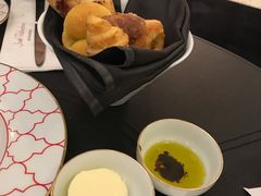 -Salon de The de Joel Robuchon(外滩18号店)