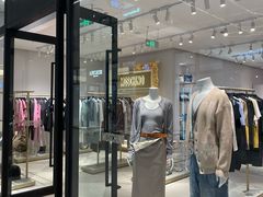 -斯普瑞斯奥特莱斯