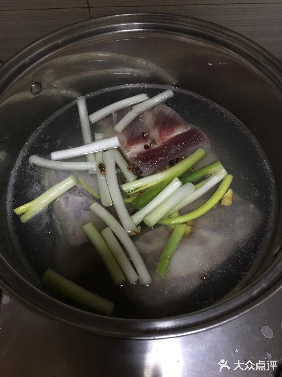 好吃不腻的妈妈的味道咸烧白