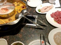 -小天鹅火锅·一线江景洪鼎旗舰店(洪崖洞店)