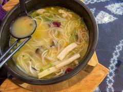 -桥香园过桥米线(国贸店)