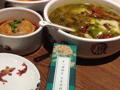 -渝是乎酸菜鱼(龙旗购物中心店)