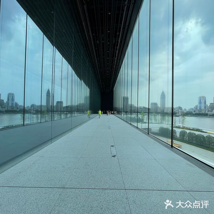 上海最好的现当代艺术馆的浦东美术馆开馆啦[加油]