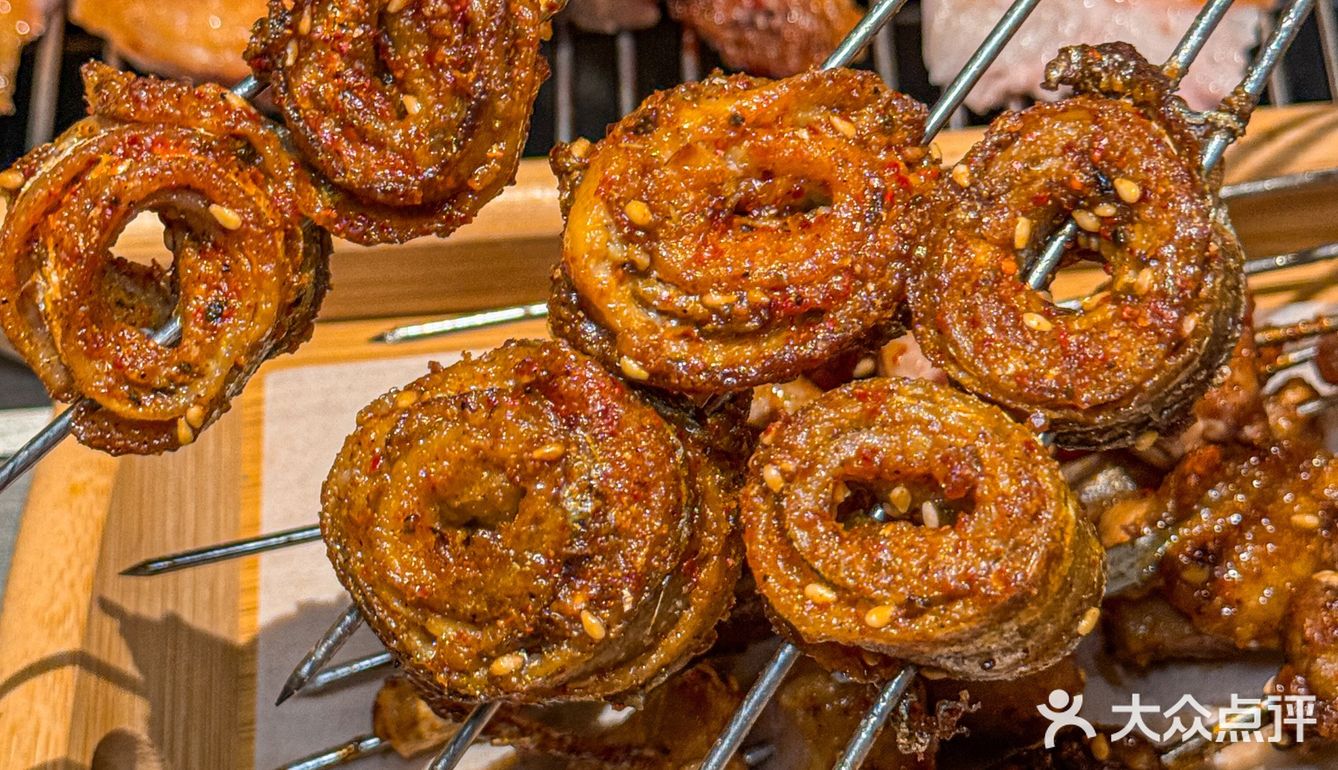 网友诚不骗我，这口鄂尔多斯烤羊腿确实好吃[流泪]