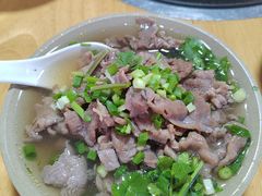 -大众跷脚牛肉馆·非遗传承单位(峨眉山店)