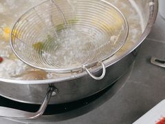 -官塘陈记鱼生·潮汕砂锅粥·牛肉火锅(潮枫路总店)