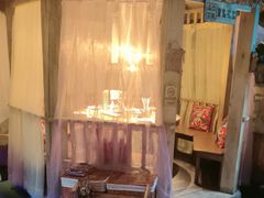 -老牌坊云南鱼豆花火锅(爱建店)