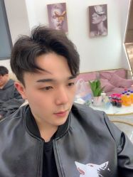 -V8潮牌·接发烫染连锁