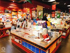 -西西弗书店&矢量咖啡(壹方购物中心店)