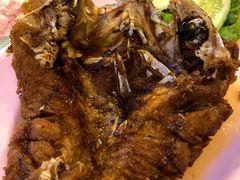 -J Daeng Seafood