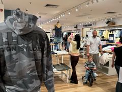-Hollister(天环广场店)