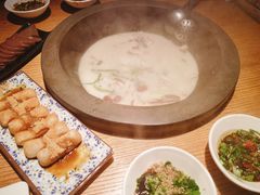 -咕嘟草帽鱼·牛奶一样的鲜鱼汤(天鹅湖万达广场店)