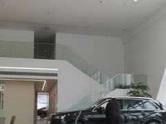 -上海冠松华奥奥迪4S店(张江店)