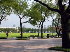 -皇家田广场(อนุสาวรีย์ทหารอาสา)