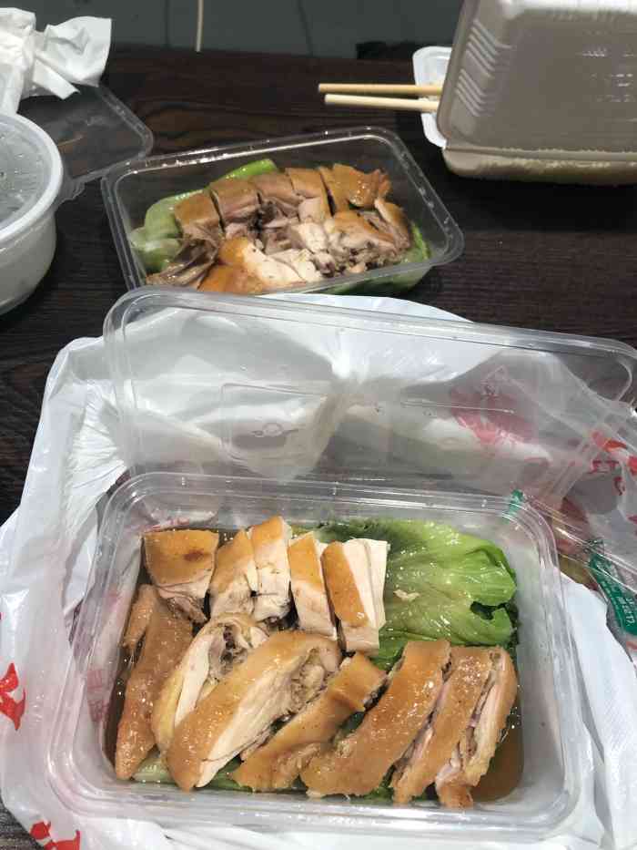 利苑烧鹅的烧腊基本都吃个遍了,很喜欢吃他们店里的口味,强烈推荐